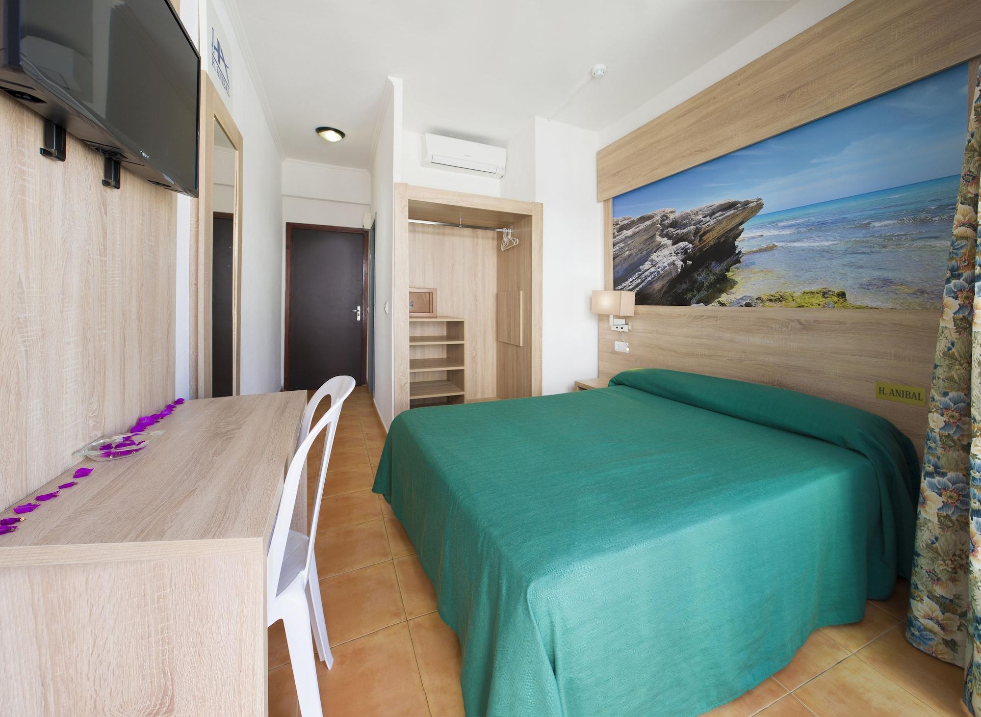 Hostal Anibal - Ab Group San Antonio  Luaran gambar