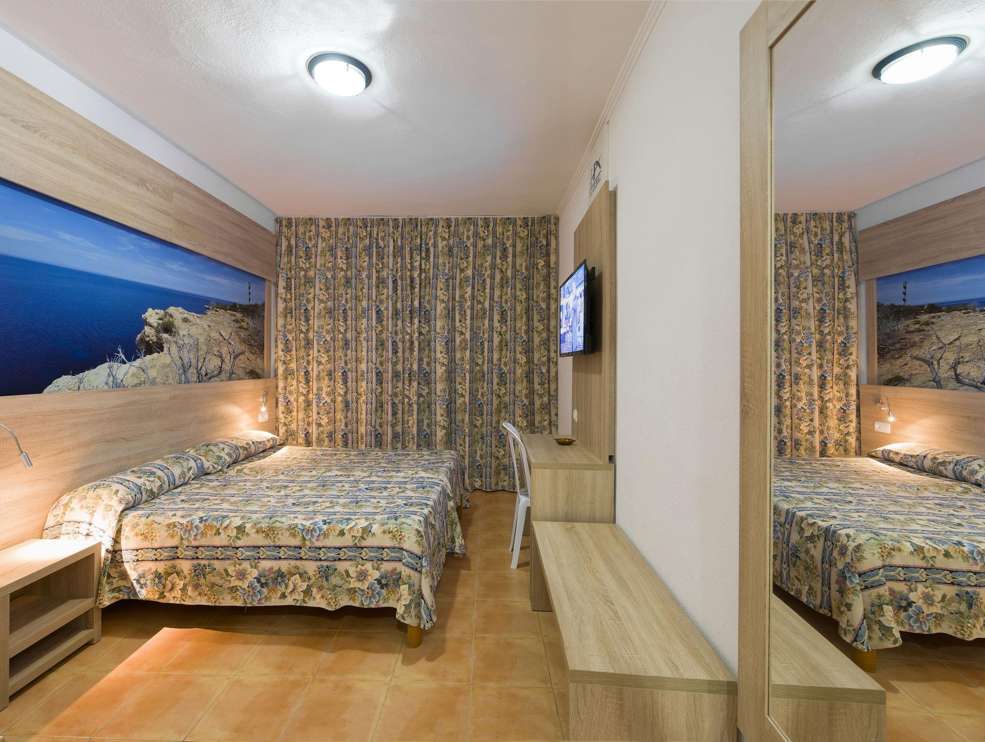 Hostal Anibal - Ab Group San Antonio  Luaran gambar