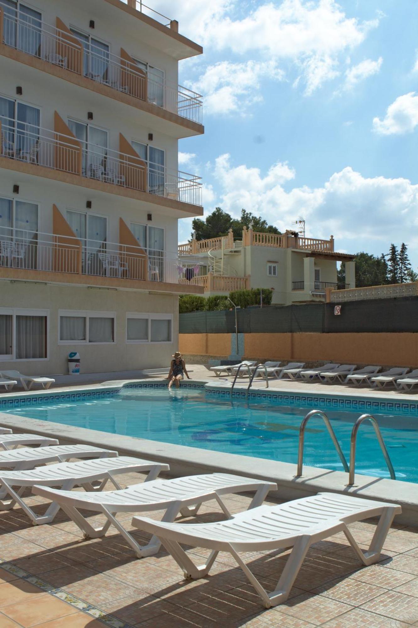 Hostal Anibal - Ab Group San Antonio  Luaran gambar
