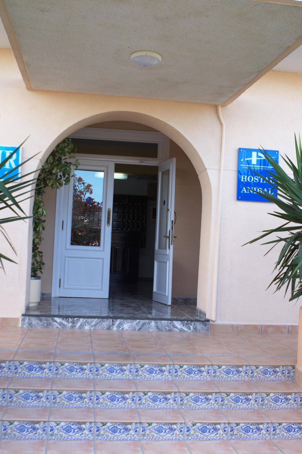 Hostal Anibal - Ab Group San Antonio  Luaran gambar