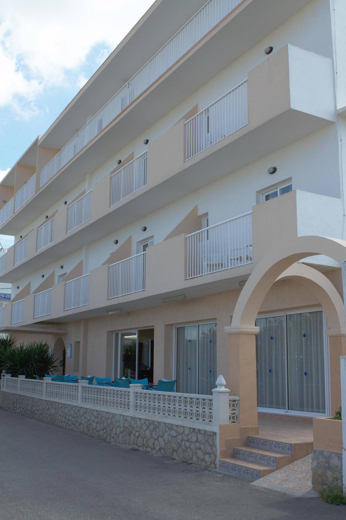 Hostal Anibal - Ab Group San Antonio  Luaran gambar