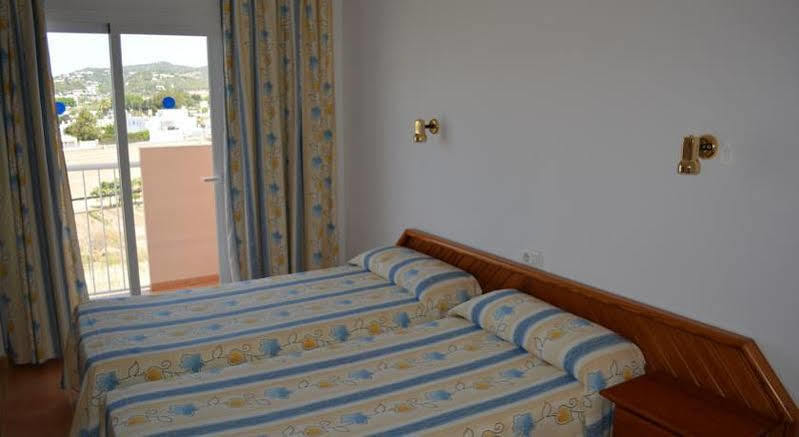 Hostal Anibal - Ab Group San Antonio  Luaran gambar