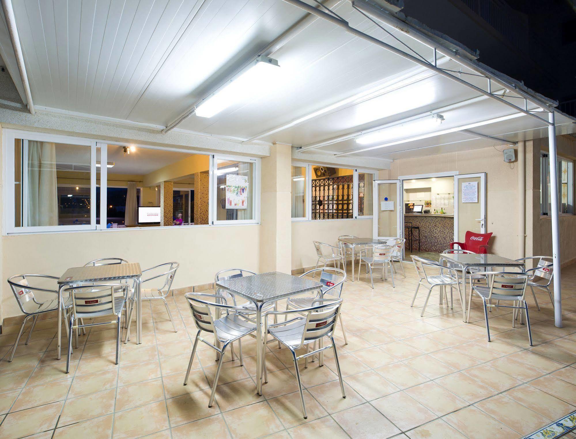 Hostal Anibal - Ab Group San Antonio  Luaran gambar